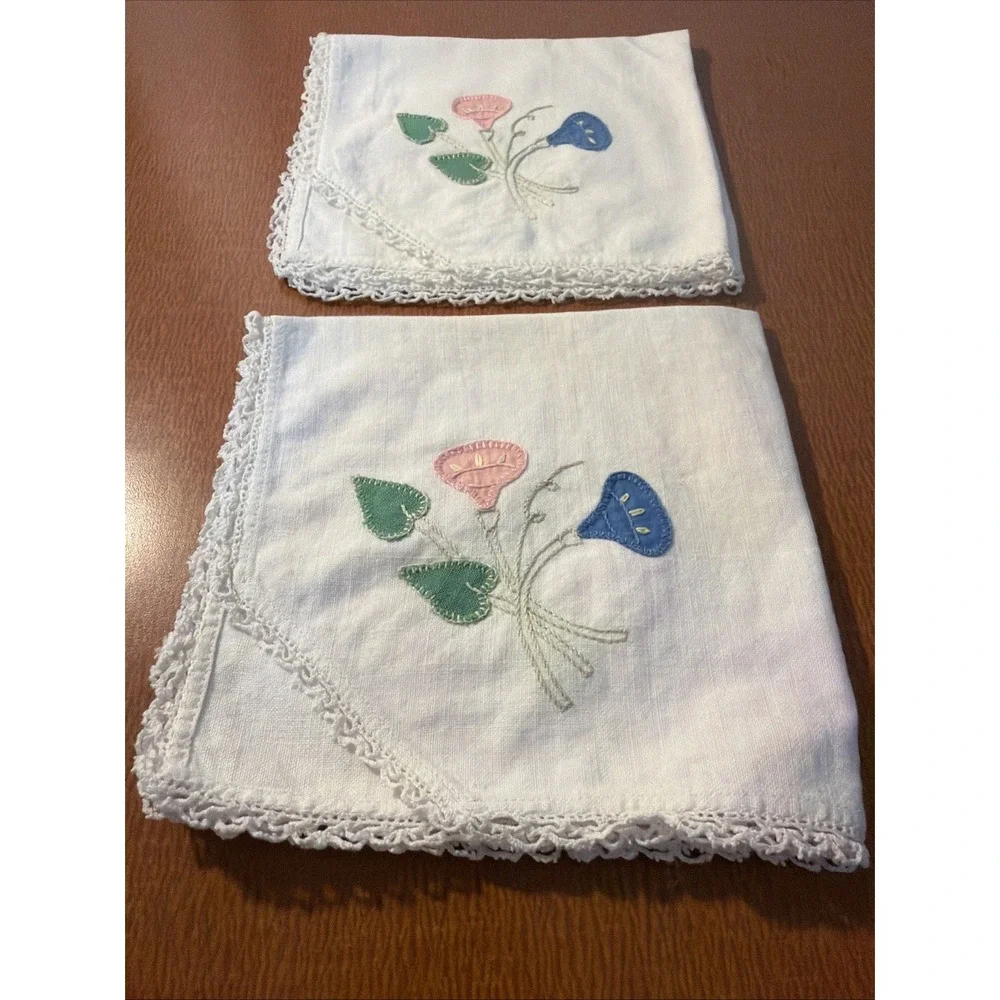 Vtg Hand Appliqué Lace Trimmed Set Of 2 Linen Napkins Exc Cond